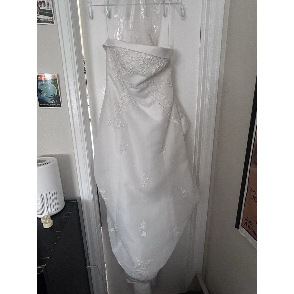 Cosmobella Vintage Ivory Lace Wedding Dress Size 12